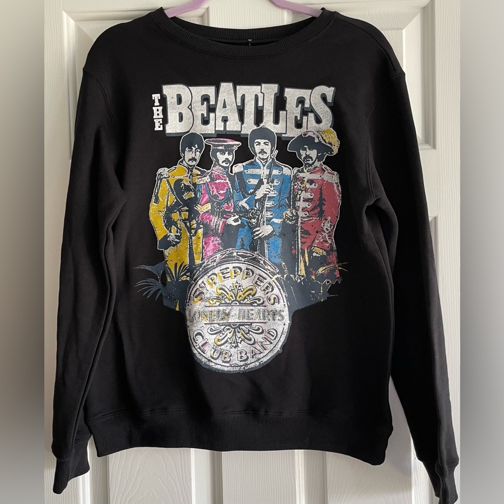 NWT THE BEATLES SGT PEPPER’s BAND Graphic Sweatshirt Black Oversized Size S - Picture 4 of 6
